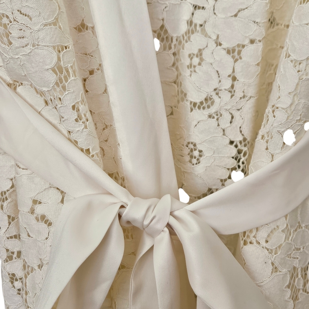 Soma Robe All Over Lace Size L/XL Ivory Satin Details Attached Belt - Picture 9 of 16